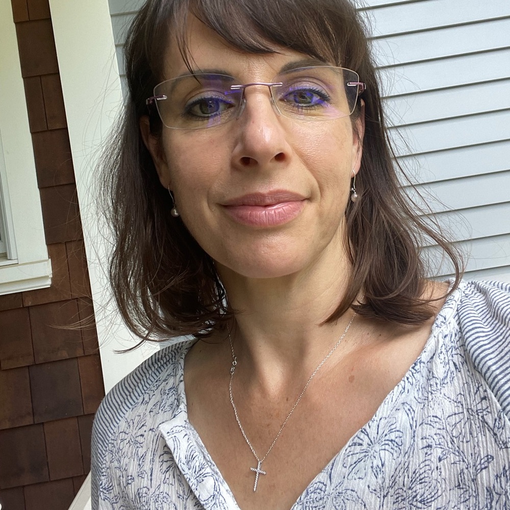 Meet your Posher, Jennifer